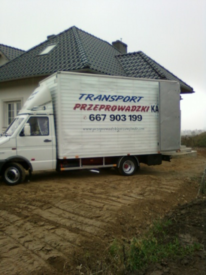 PRZEPROWADZKI PLUS EKIPA KRAJ EUROPA TRANSPORT