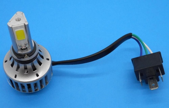 PROMOCJA Żarówka samochód motocykl LED 12V 30W - chłodzenie H7 H4